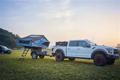 Алуминијумски шатор на крову од тврдог омотача